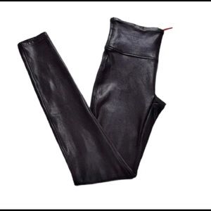 Spank faux leather Medium leggings